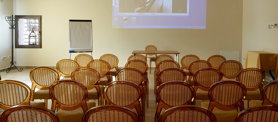 Reuniones de empresa Masía La Mota sala de conferencias